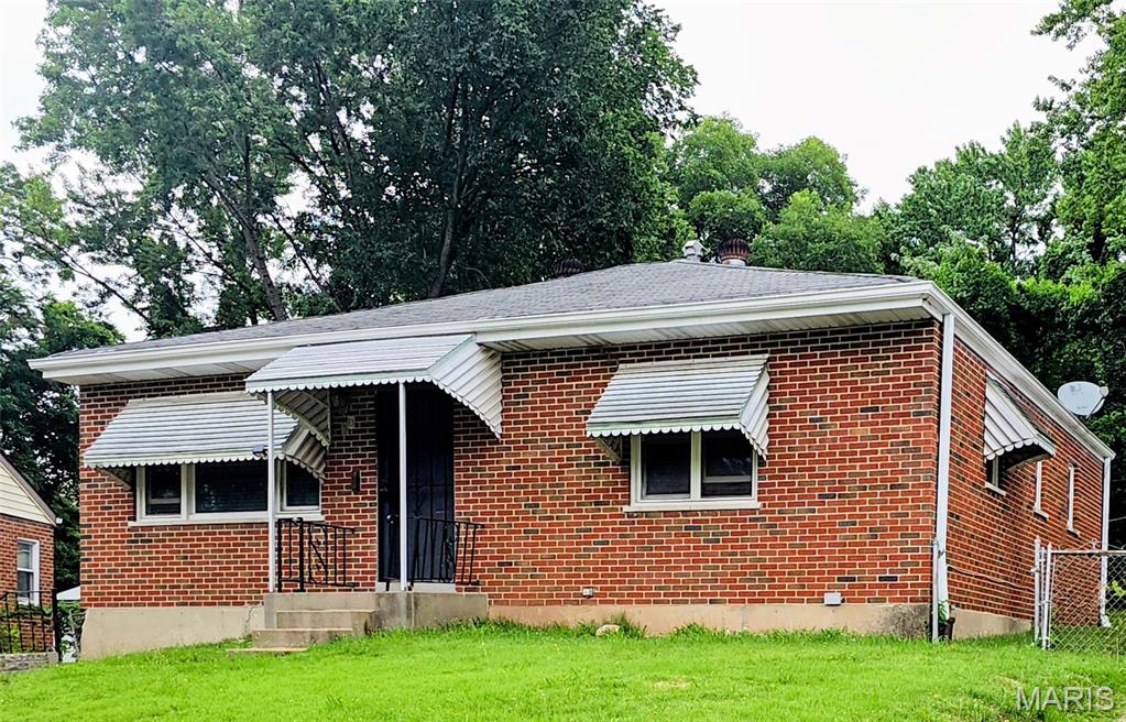 Photo of 30 Jendale Court Court Jennings MO 63136