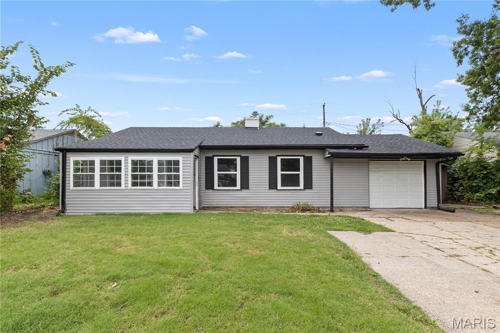 Photo of 10 Belmont Drive St Peters MO 63376