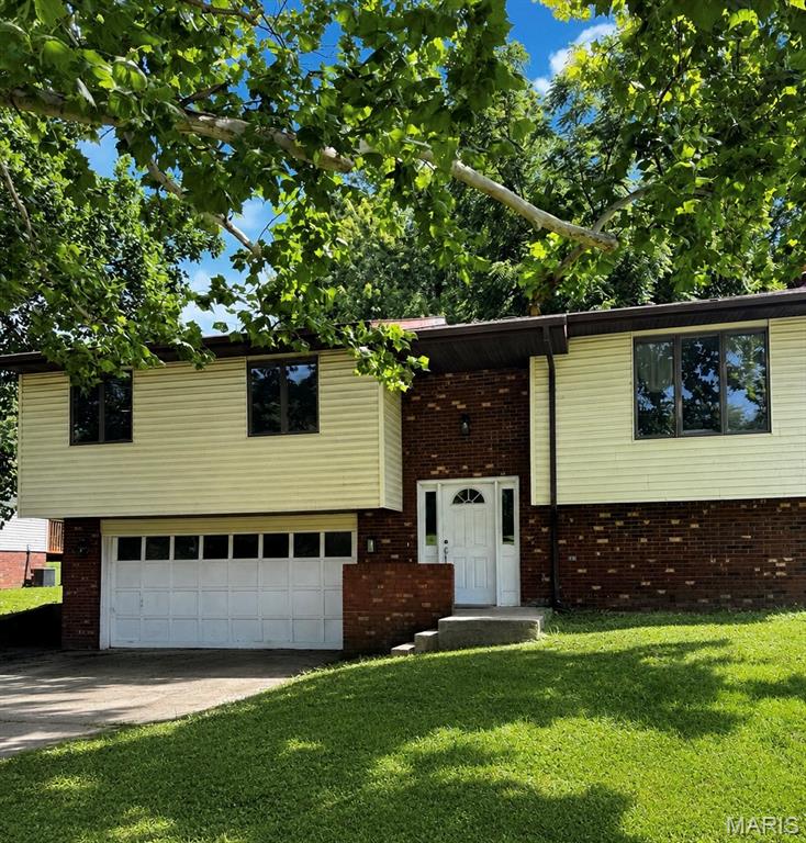Photo of 617 Francis Drive Jackson MO 63755