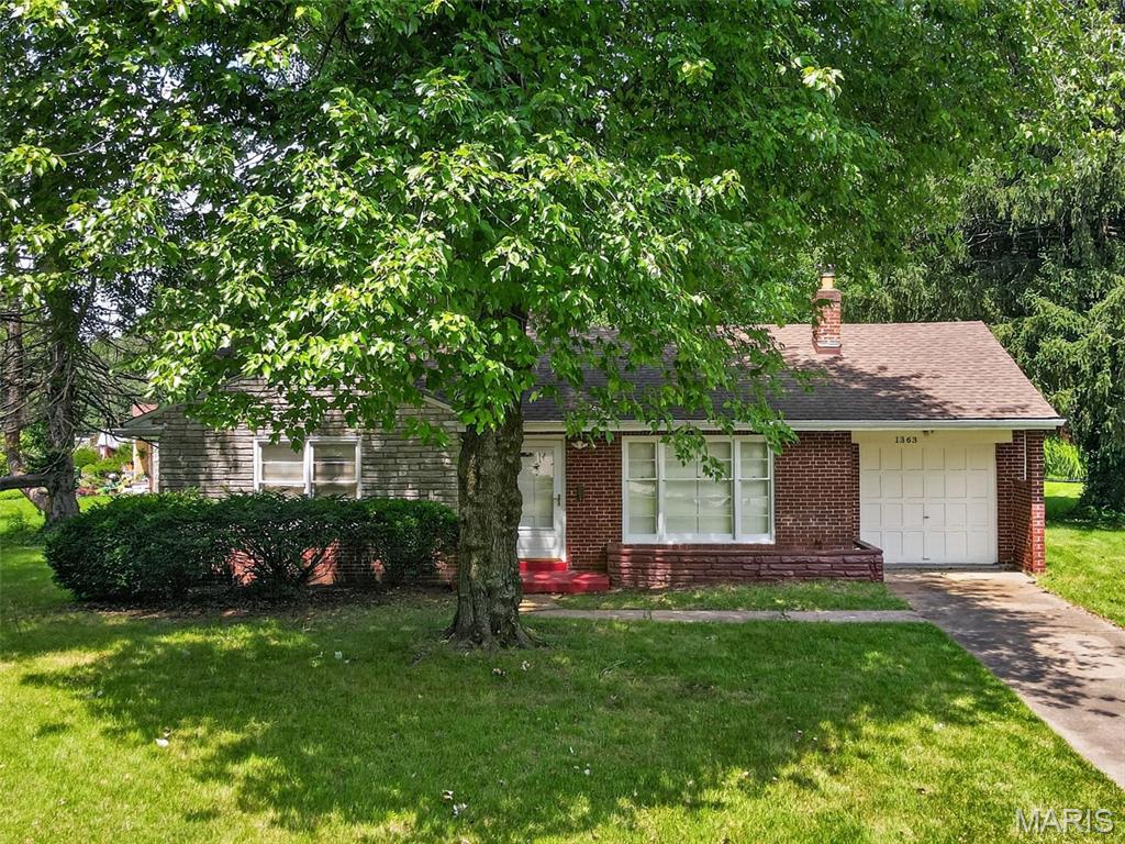 Photo of 1363 Kroeger Drive Dellwood MO 63135
