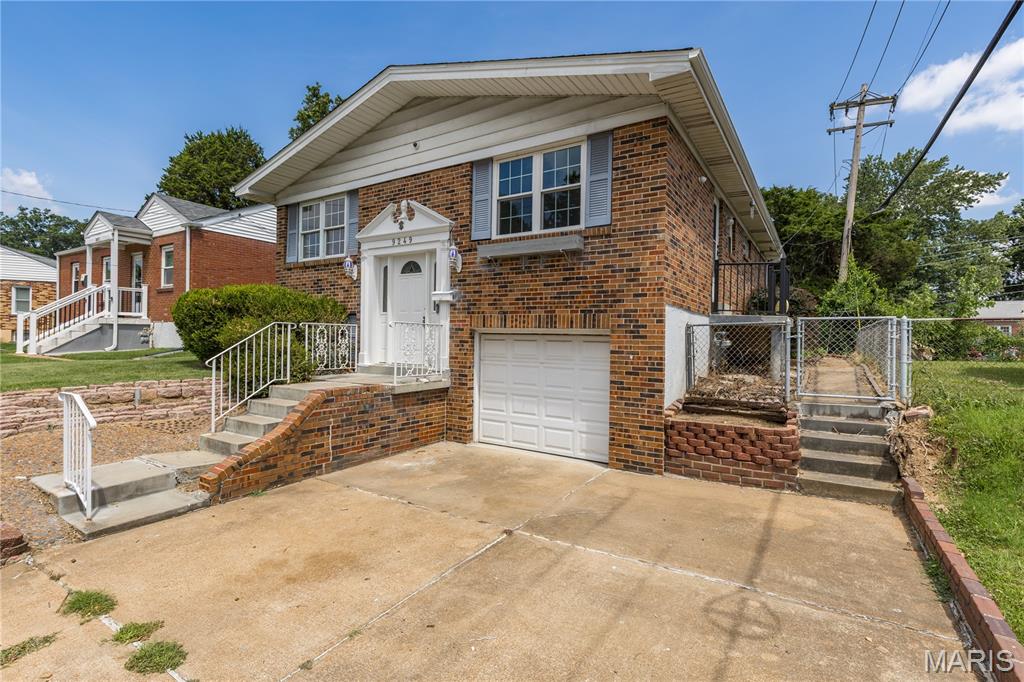Photo of 9249 Reavis Barracks Road Affton MO 63123