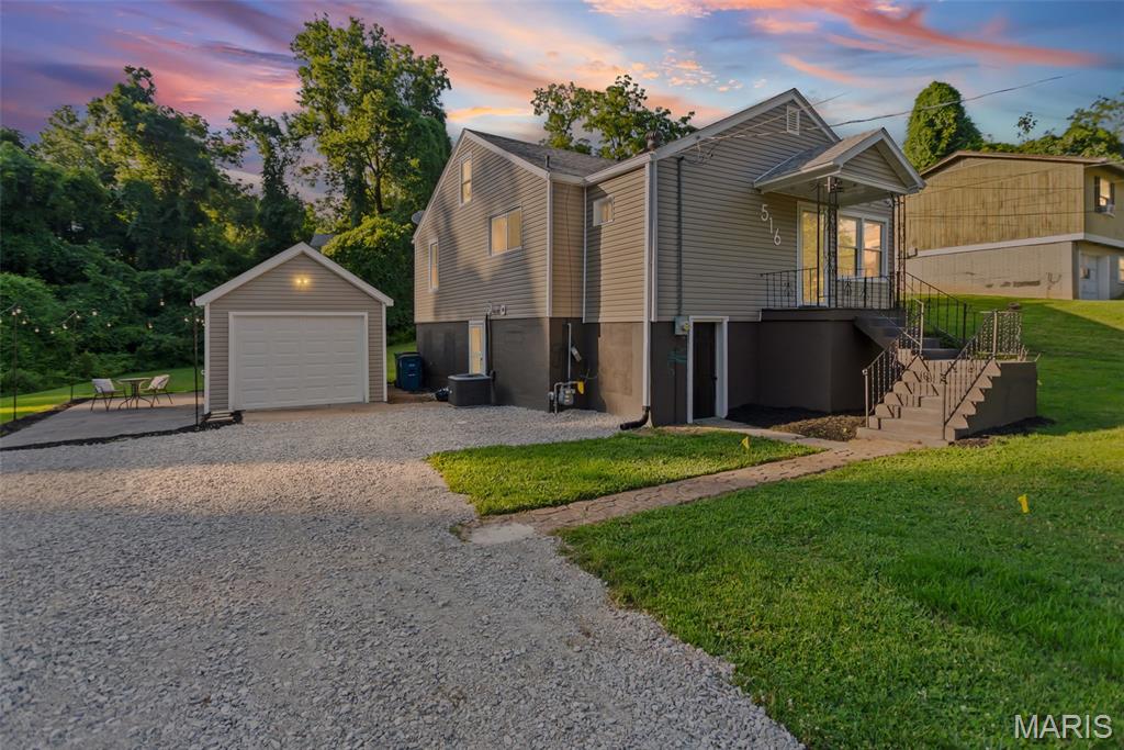 Photo of 516 Shelly Street Alton IL 62002