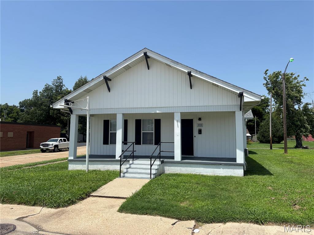 Photo of 404 E Center Street Sikeston MO 63801