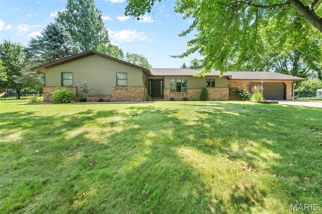 Photo of 710 CHESHIRE Road Troy IL 62294