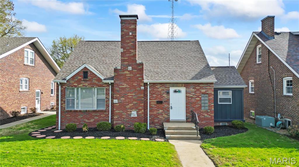 Photo of 2121 W Main Street Belleville IL 62226