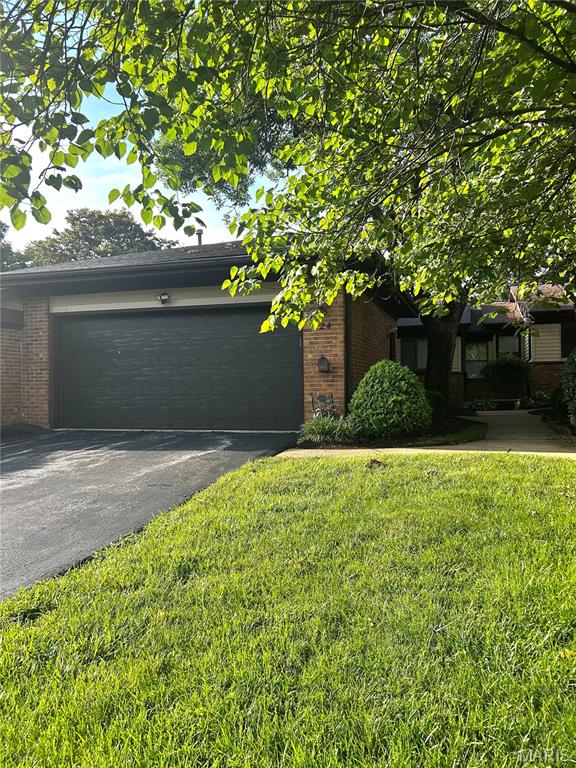 Photo of 724 Sandy  Summit Dr Ballwin MO 63021