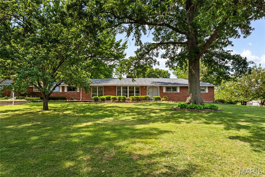 Photo of 41 Harneywold Drive Ferguson MO 63136