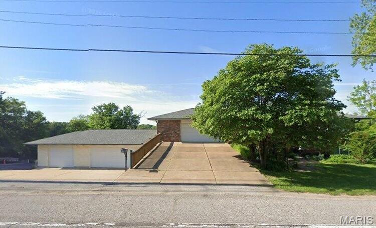 Photo of 4444 Baumgartner Road St Louis MO 63129