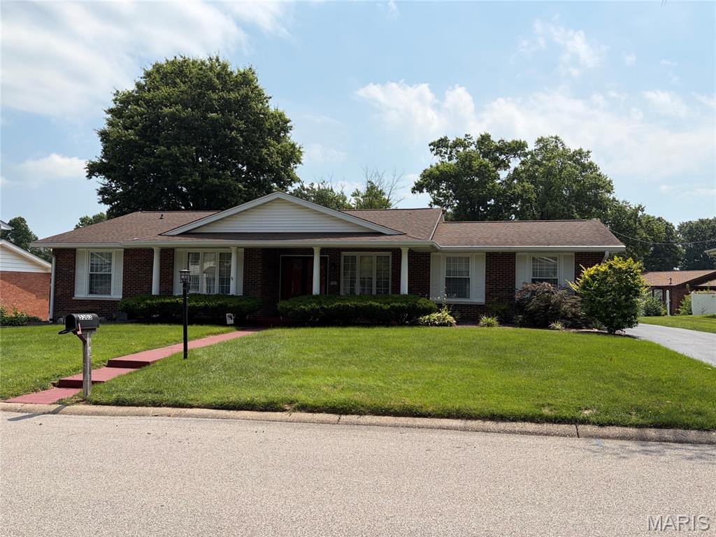 Photo of 5303 River Aire Drive Godfrey IL 62035
