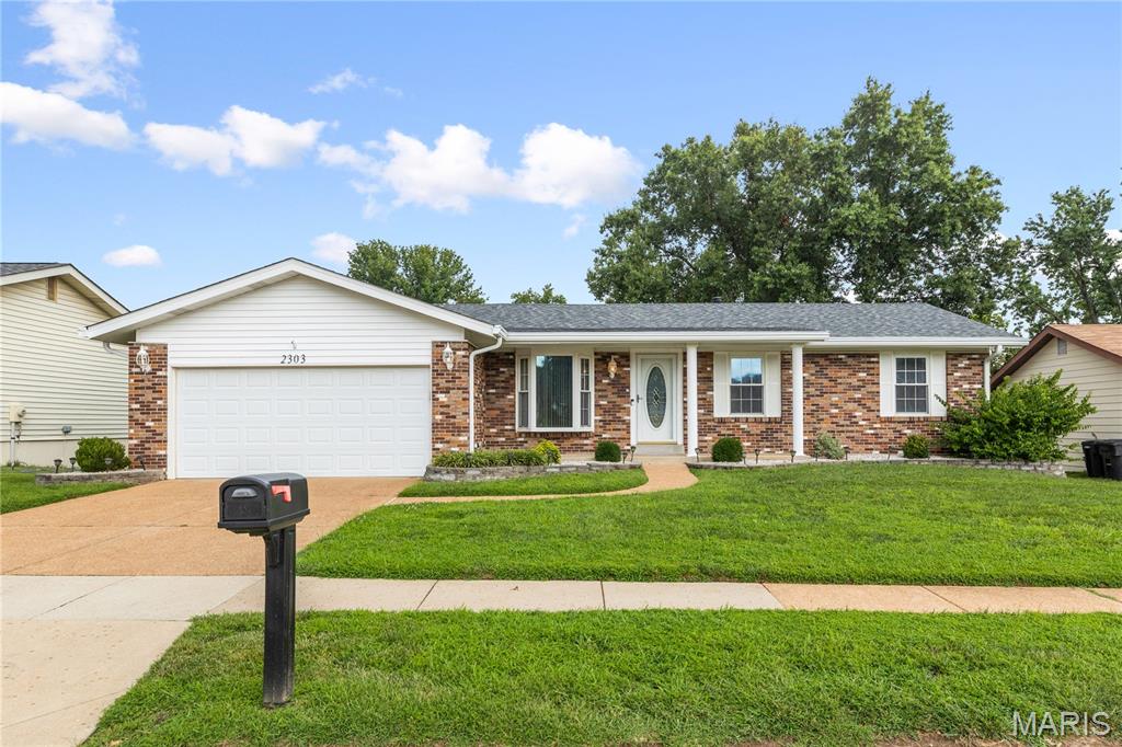 Photo of 2303 Broken Horse Lane St Louis MO 63129