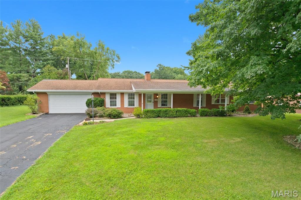 Photo of 117 E Fairway Drive Belleville IL 62223