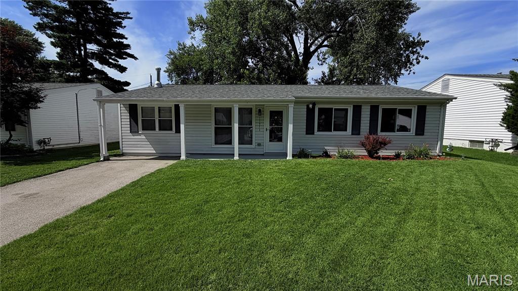 Photo of 11971 Brookmont Drive Maryland Heights MO 63043