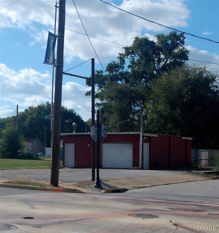 Photo of 1827 N 2nd Street St Charles MO 63301