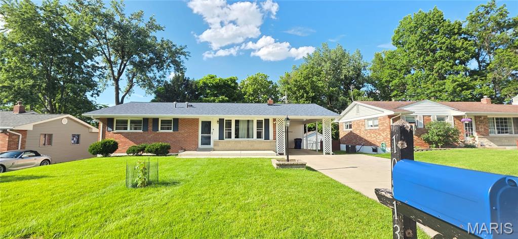 Photo of 10813 Waycroff Drive St Louis MO 63114