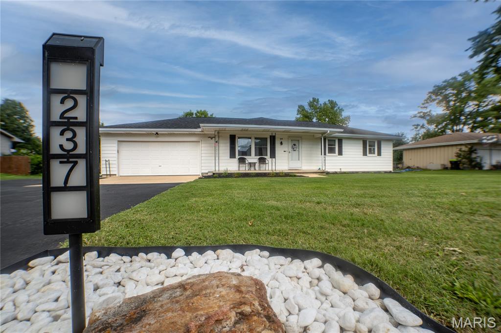 Photo of 237 Farmers Lane Lebanon MO 65536