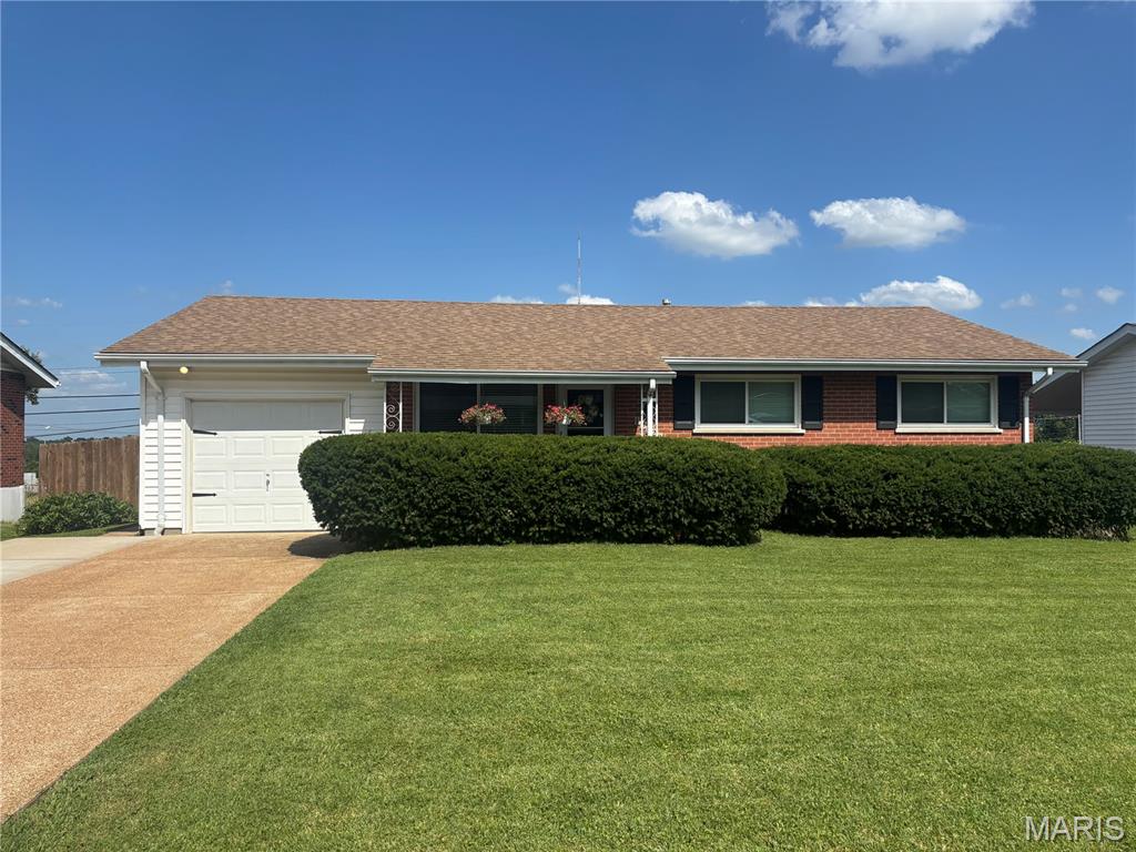 Photo of 10120 Mullally Drive St Louis MO 63123