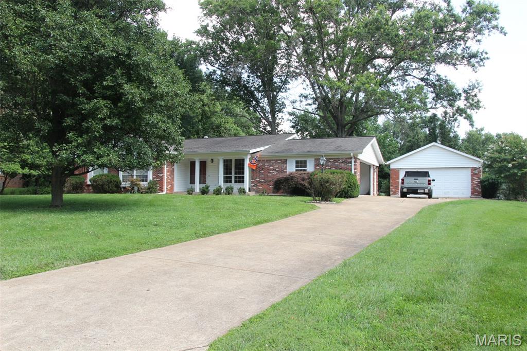 Photo of 12954 Baalbek Drive Sunset Hills MO 63127