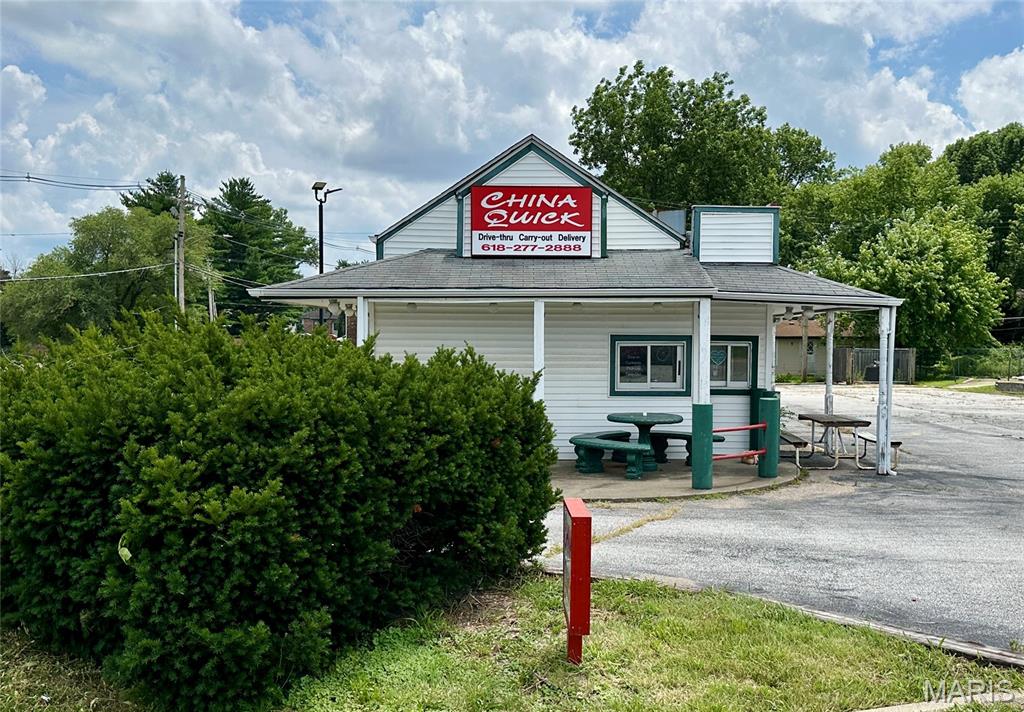 Photo of 940 Carlyle Avenue Belleville IL 62221