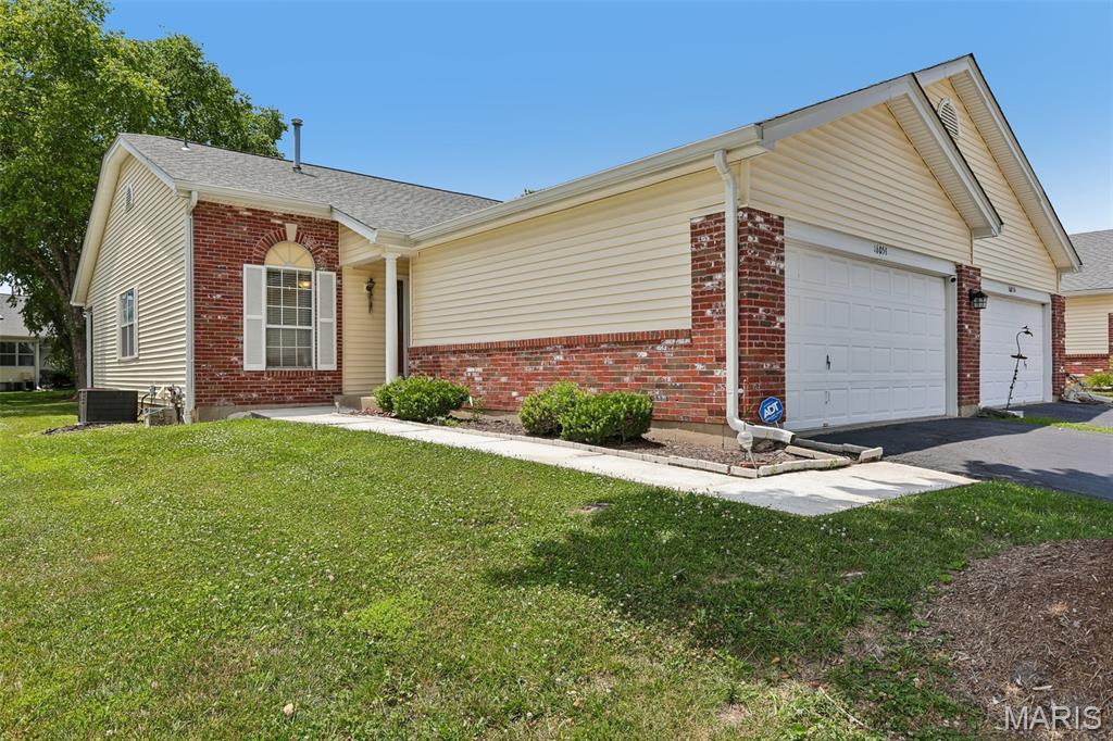 Photo of 16054 Rose Wreath Lane Florissant MO 63034