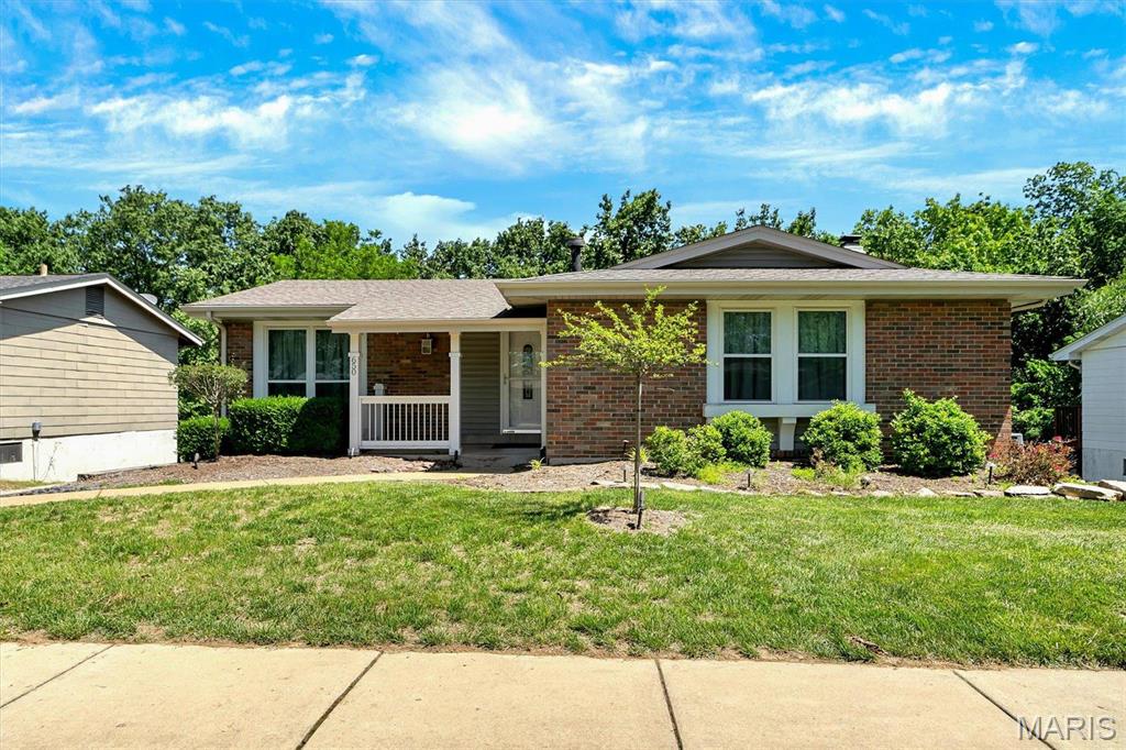 Photo of 650 Towerwood Drive Ballwin MO 63021