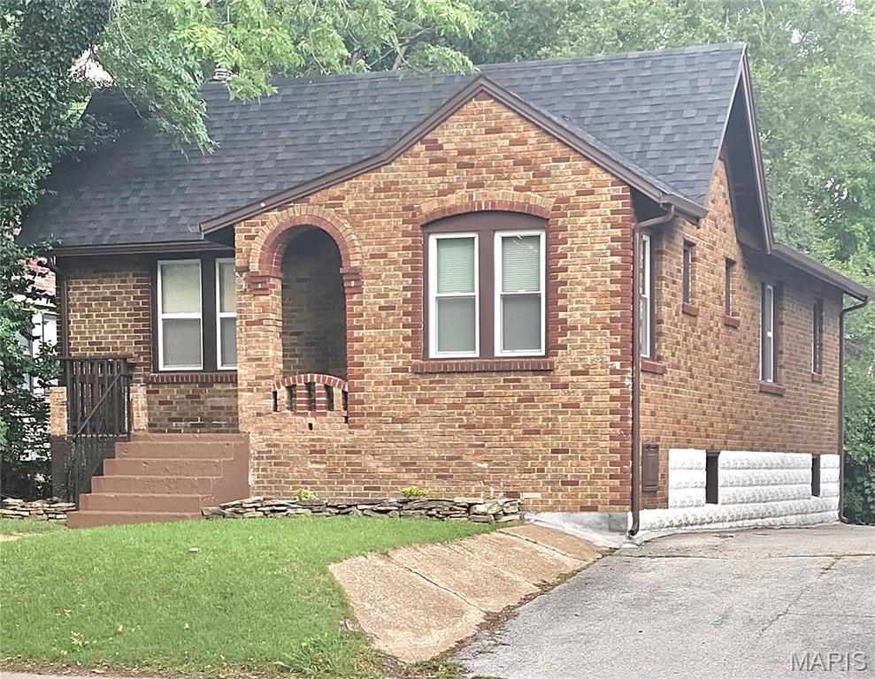 Photo of 3344 Lucas And Hunt Road Velda Village MO 63121