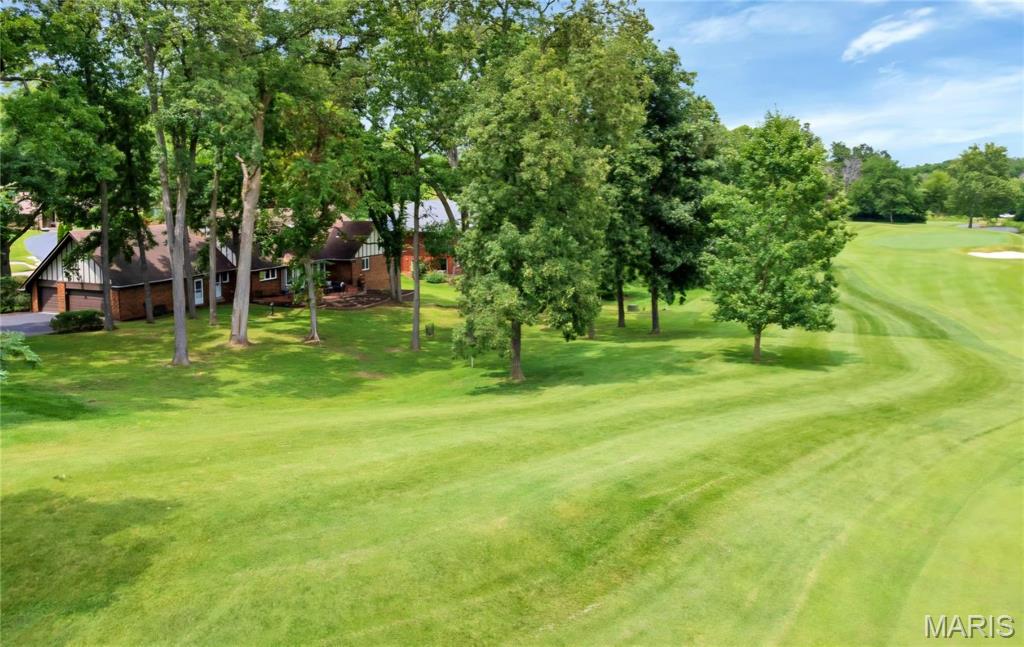 Photo of 56 Meadowbrook Country Club Estate Ballwin MO 63011