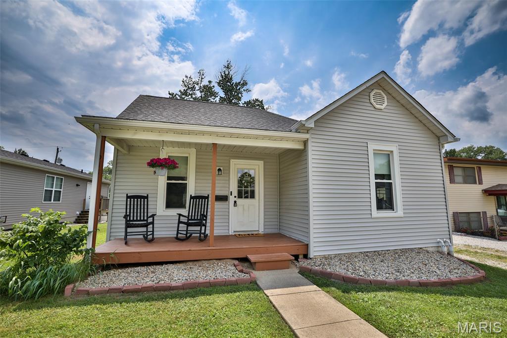Photo of 911 Highland Street Edwardsville IL 62025
