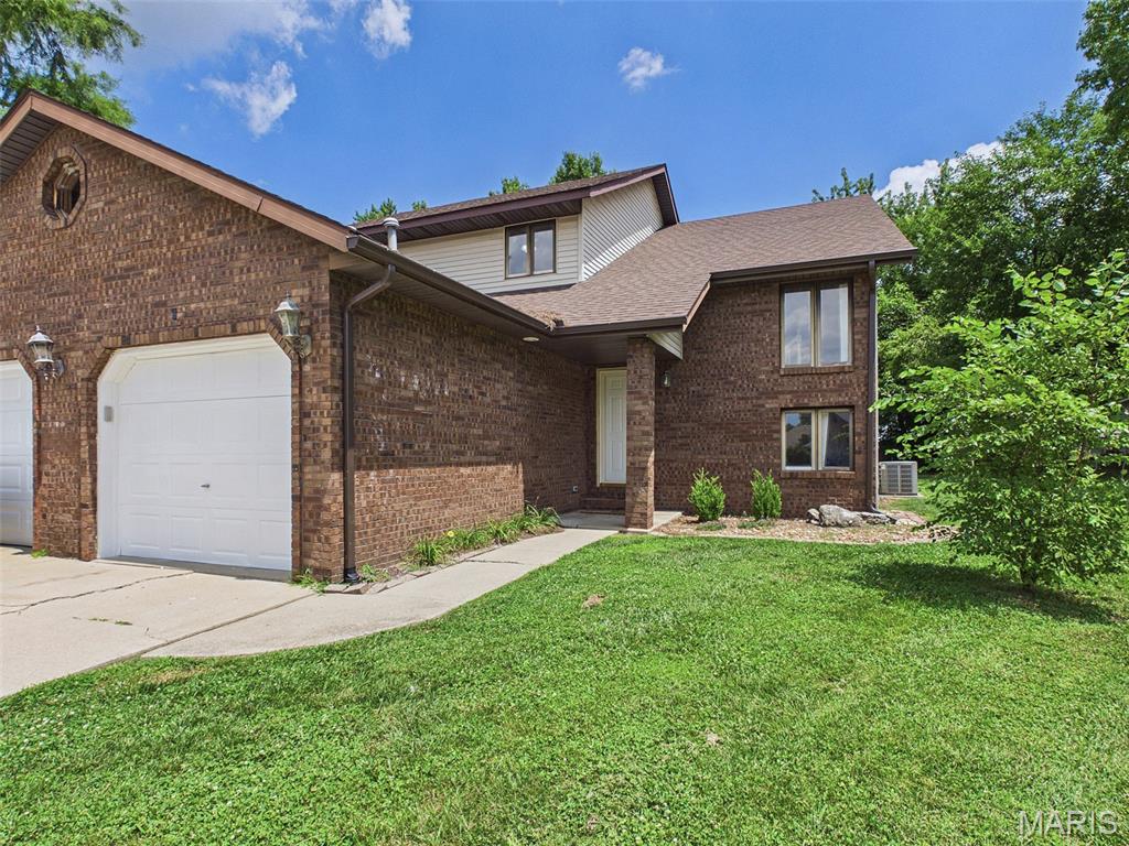 Photo of 6 Pebble Court Edwardsville IL 62025