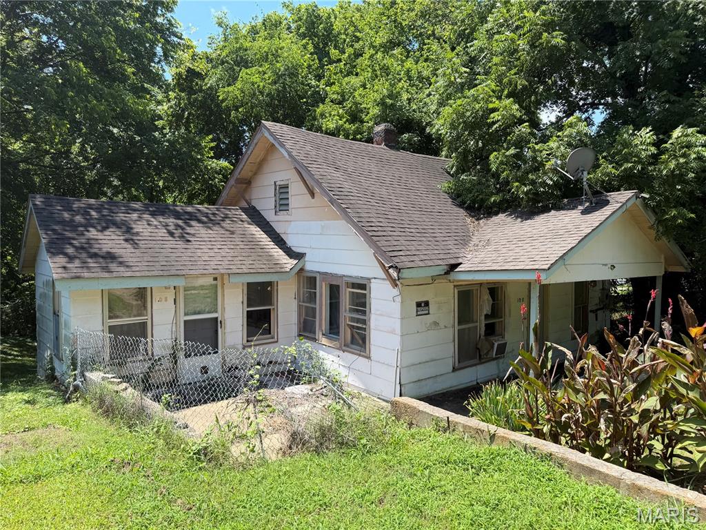 Photo of 108 E Lexington Avenue Poplar Bluff MO 63901