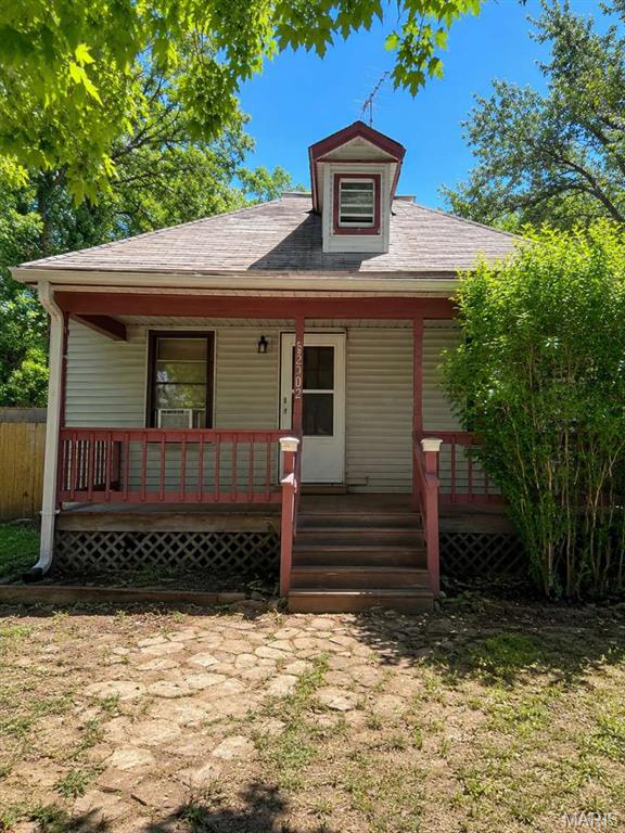 Photo of 2302 Green Valley Road Saint Joseph MO 64505