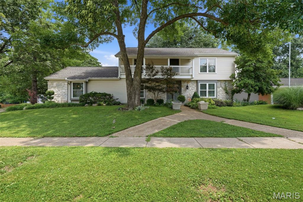 Photo of 2156 Courtleigh Lane Chesterfield MO 63017