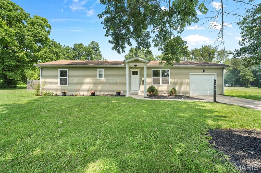 Photo of 1309 2nd Street Cottage Hills IL 62018