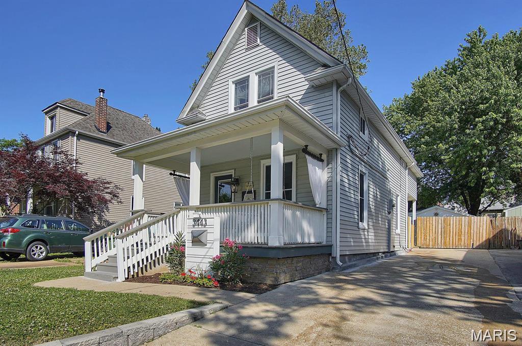 Photo of 3443 Commonwealth Avenue Maplewood MO 63143