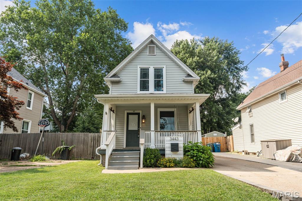Photo of 3443 Commonwealth Avenue Maplewood MO 63143