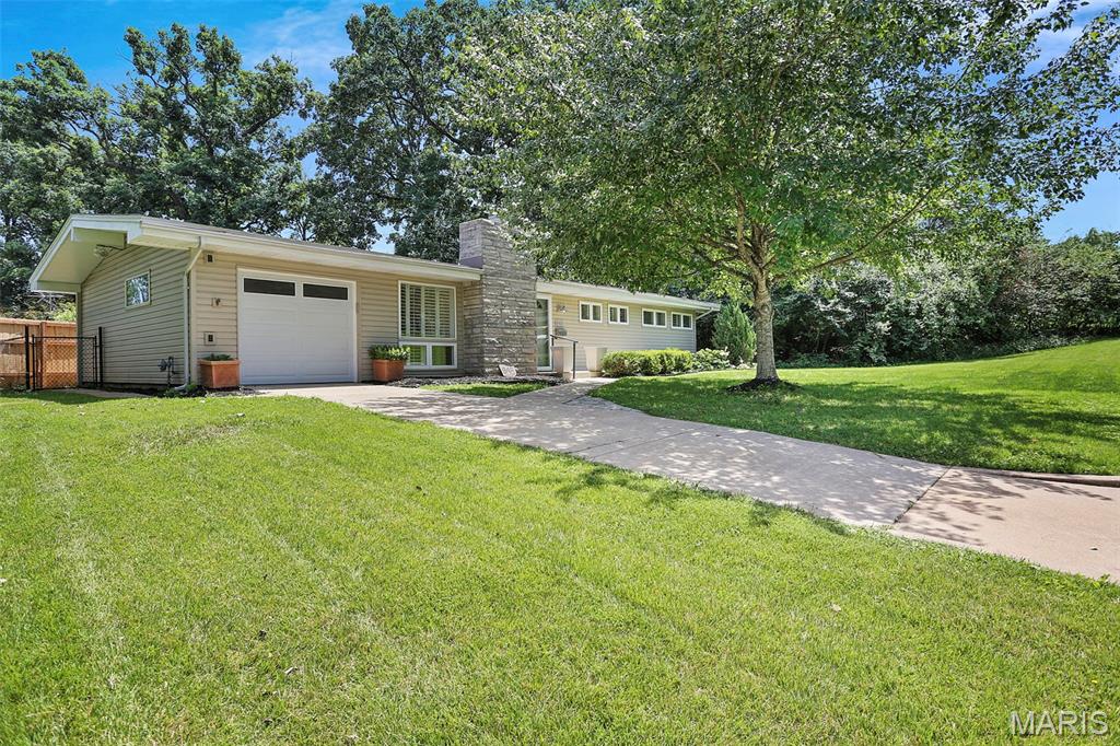 Photo of 948 Volz Drive Crestwood MO 63126