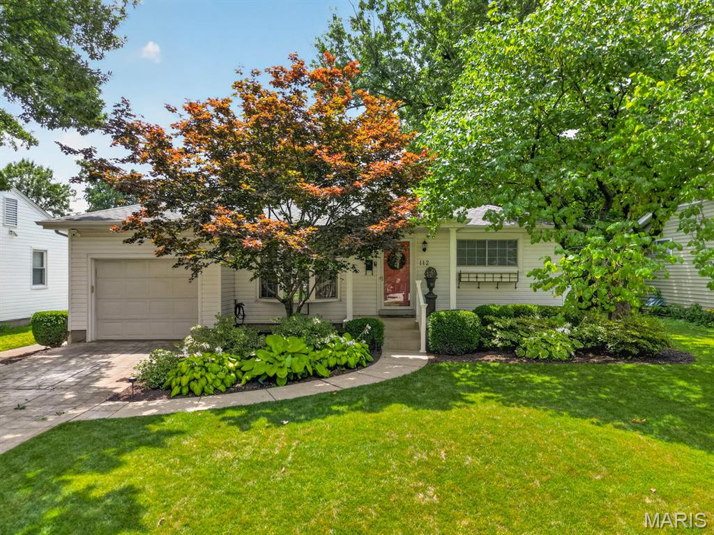 Photo of 112 E Glendale Road Webster Groves MO 63119