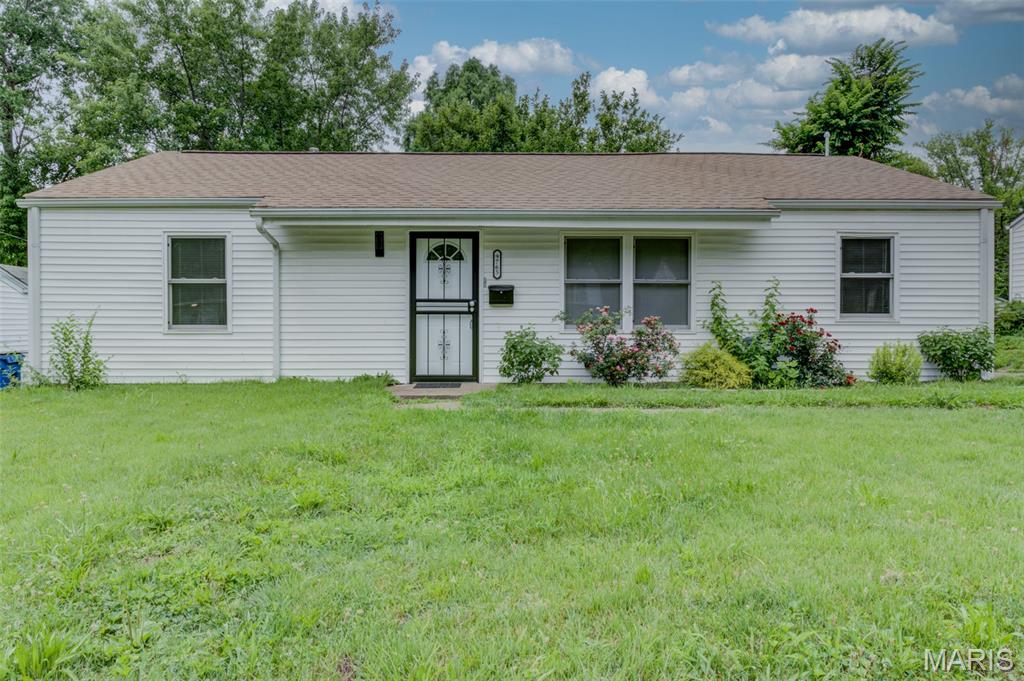 Photo of 9765 Vickie Place St Louis MO 63136