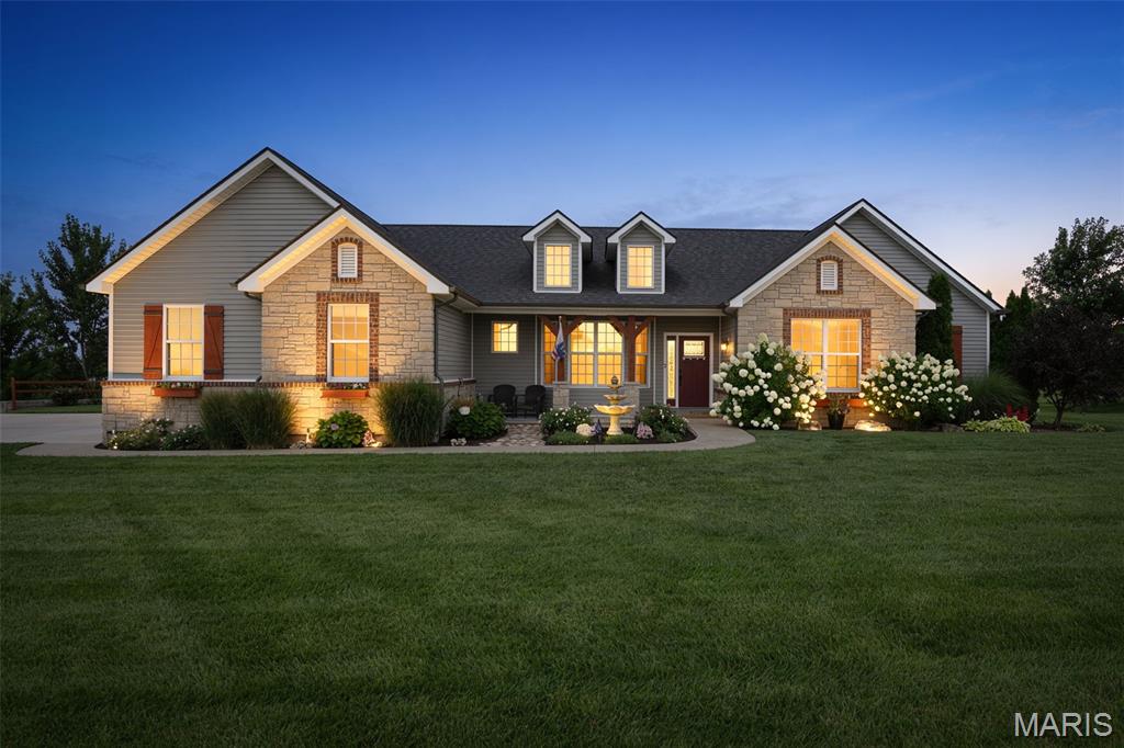Photo of 3112 Stonebridge Place Festus MO 63028