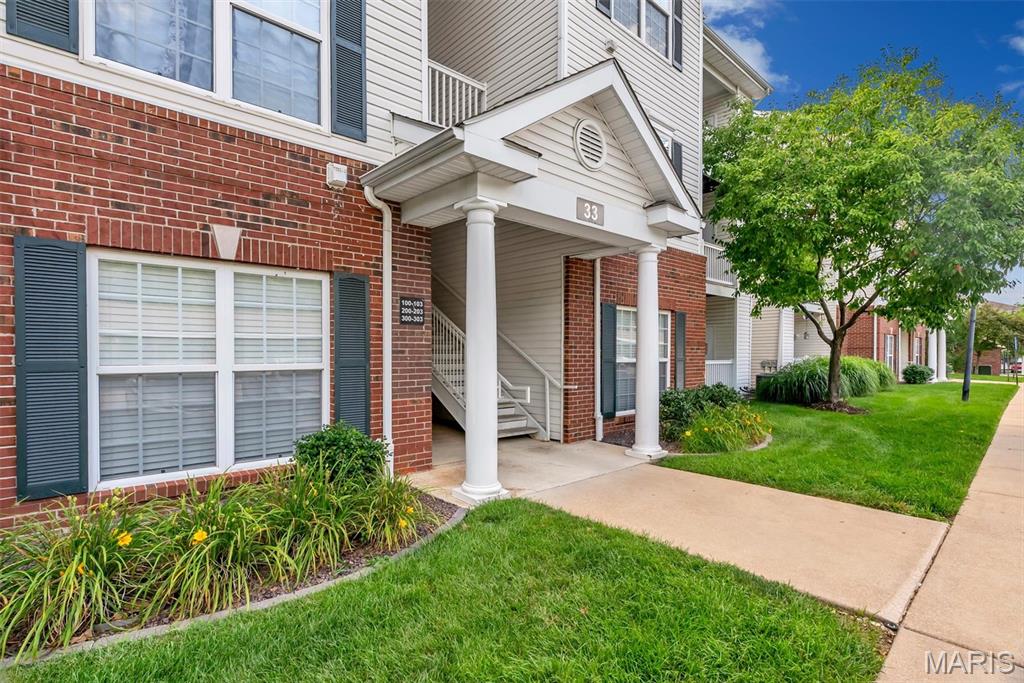 Photo of 33 Kassebaum Lane #300 St Louis MO 63129