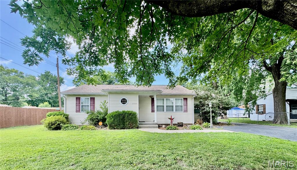 Photo of 5513 Pontiac Drive Fairview Heights IL 62208