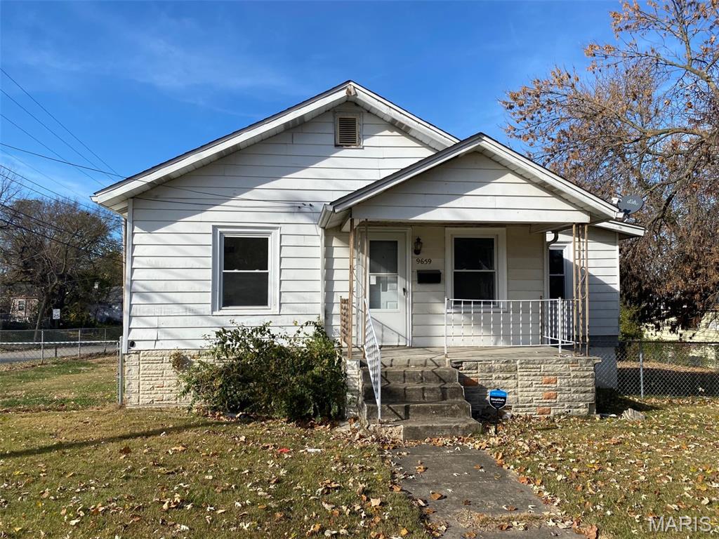Photo of 9659 Diamond Drive St Louis MO 63137