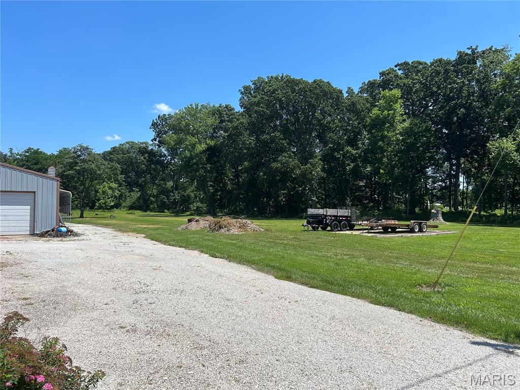 Photo of 2106 N 2150 Street St Elmo IL 62458
