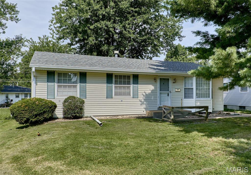 Photo of 585 S Lafayette Street Florissant MO 63031
