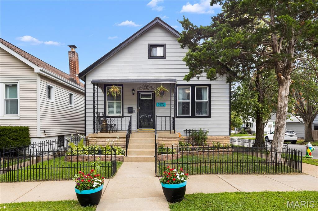 Photo of 5722 Morganford Road St Louis MO 63116