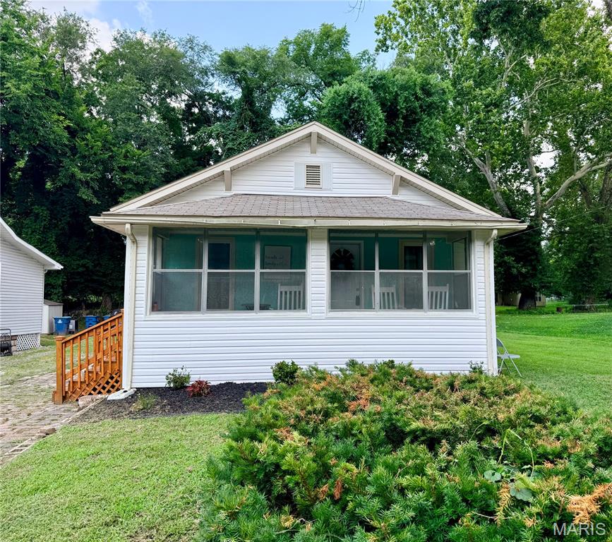 Photo of 1109 HARRISON Street Alton IL 62002