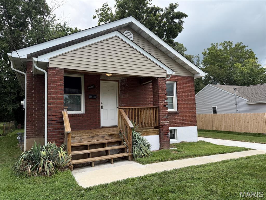 Photo of 10315 Maddox Place Overland MO 63114