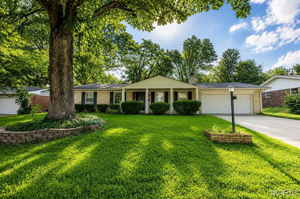 Photo of 121 Williamsburg Drive Belleville IL 62221