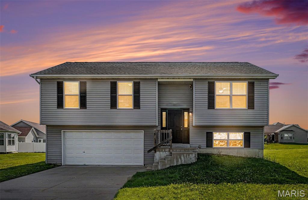 Photo of 822 Legolas Lane Wright City MO 63390