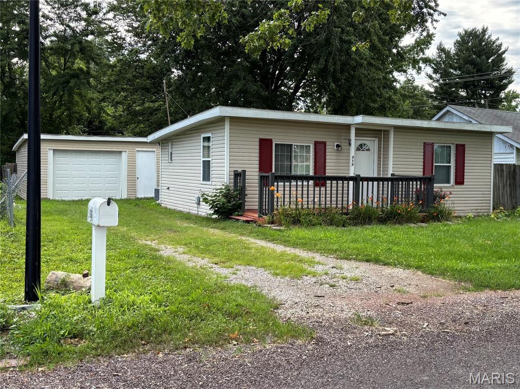 Photo of 939 Green Mount Lane Belleville IL 62220