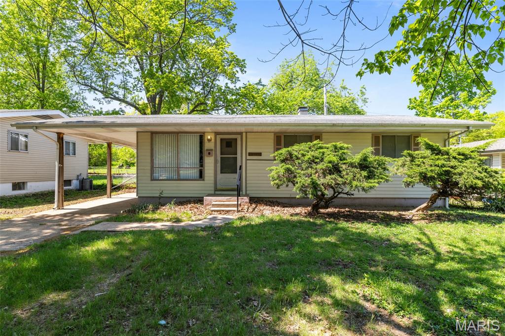 Photo of 10419 Melvich Drive St Louis MO 63137
